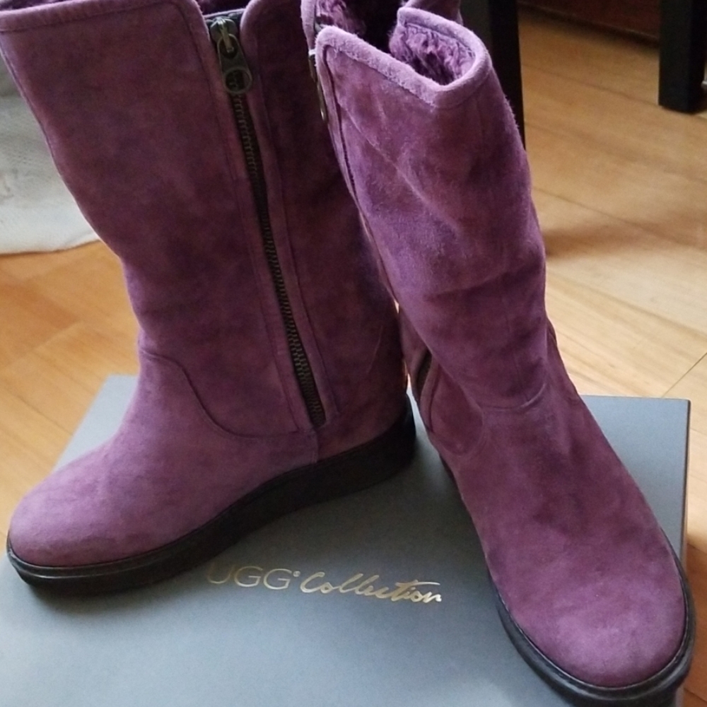 UGG Collection Boots. - Picture 2 of 8